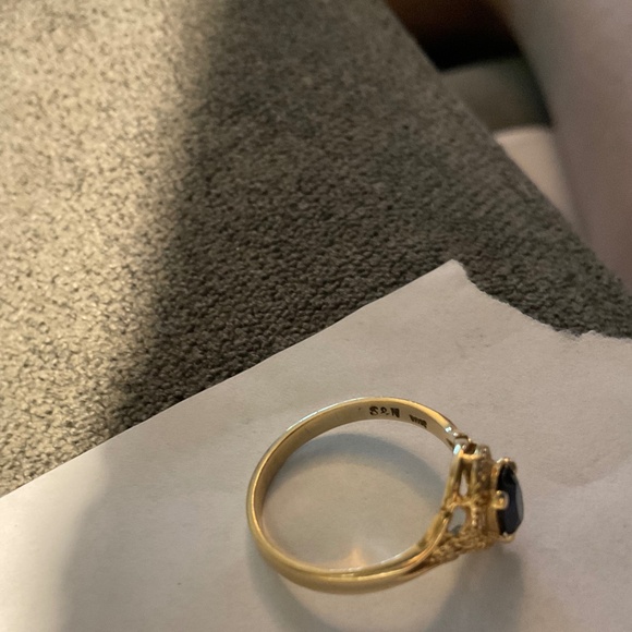 Sapphire 10 kt Gold Ring size 5.5 - Picture 2 of 5